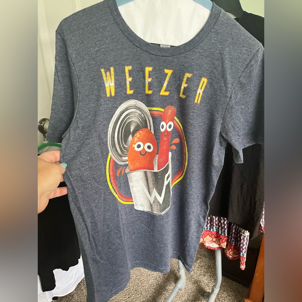 Weezer T shirt
